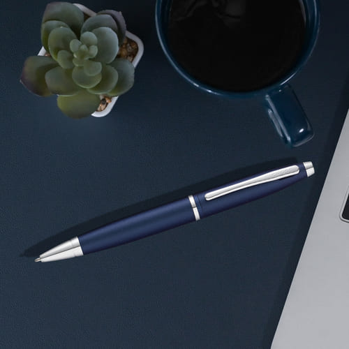 Cross Calais Rollerball (mat metallic, schrijfkleur: zwart, incl. geschenkdoos) karmozijnrood